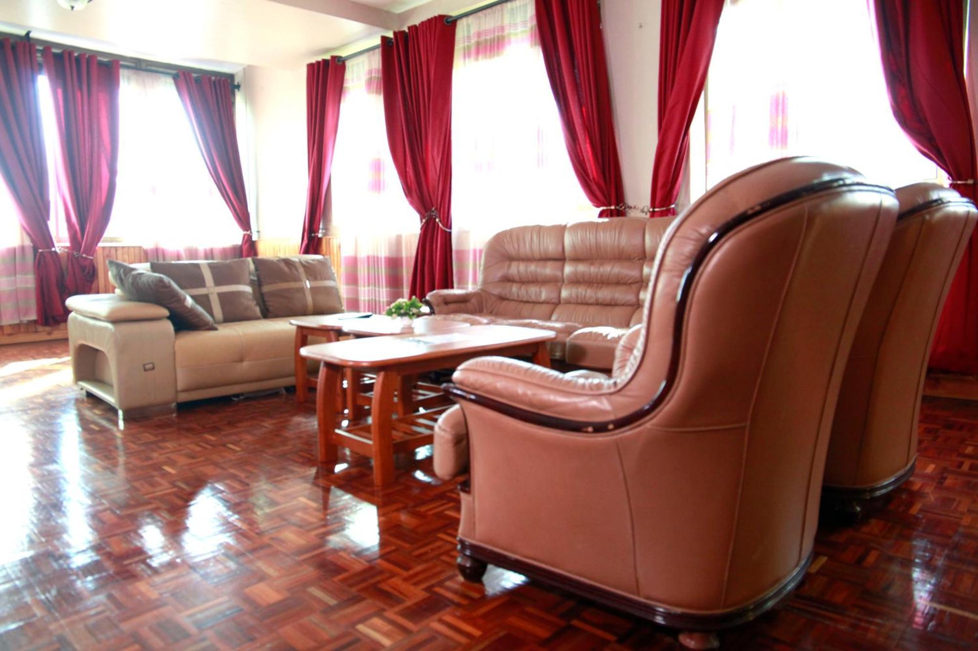 Bunyonyi Safaris Resort Kabale Exterior foto